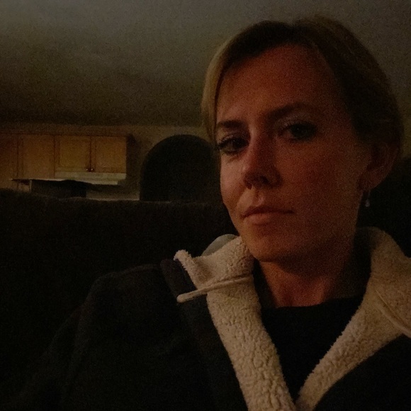 Ateshia York - Poshmark Profile Picture of Ateshia York (@ateshiayork) on Poshmark