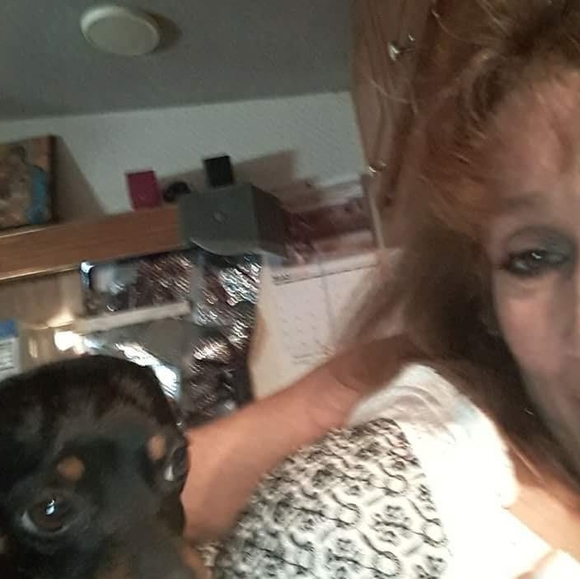 Profile Picture of Debbie Randall (@debbierandal414) on Poshmark