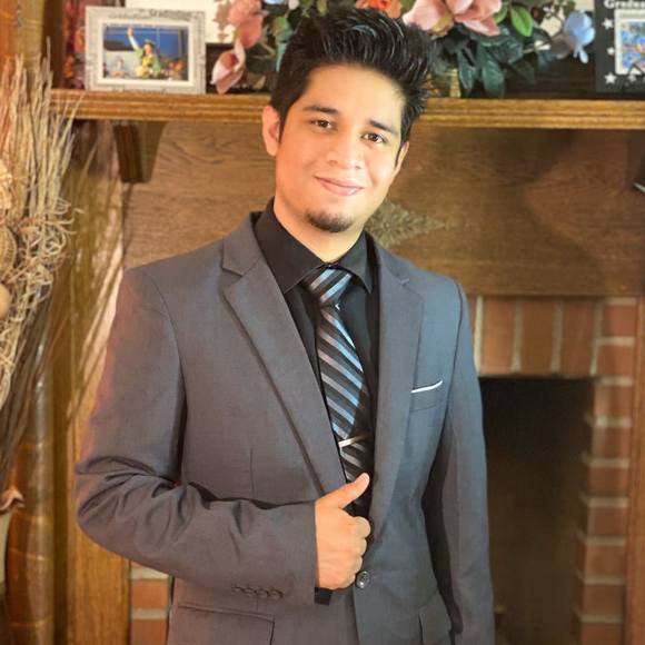 Profile Picture of Victor Salgado (@my_jv4) on Poshmark