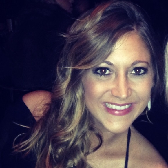 Profile Picture of Erin Lecover (@erinleco217) on Poshmark