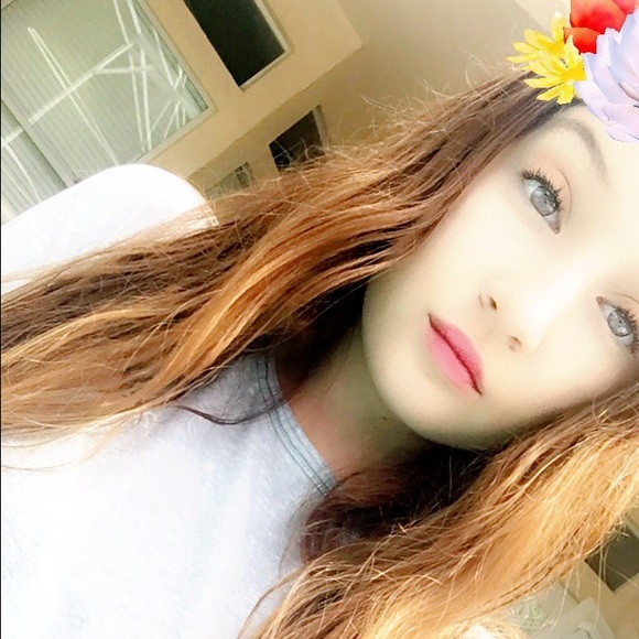 Profile Picture of Gia Tedeschi (@giavanna5505) on Poshmark