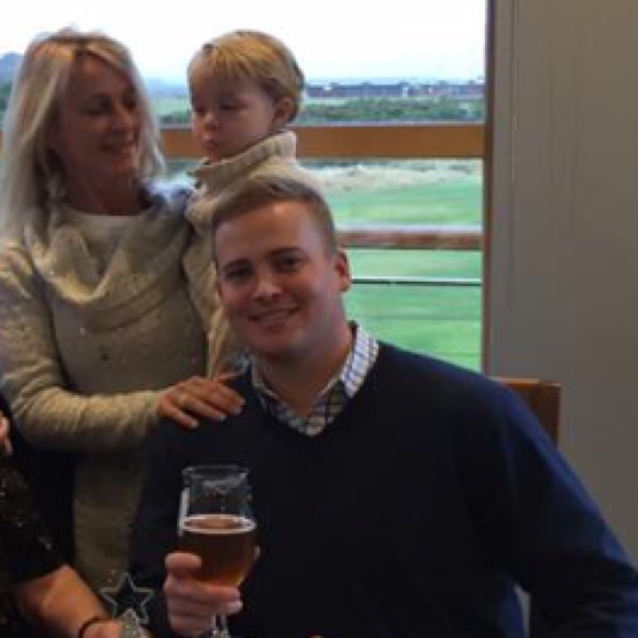 Profile Picture of Ryan Fern (@rfern2525) on Poshmark