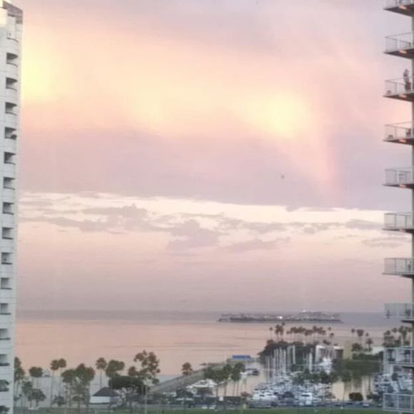 Profile Picture of Mo Jae (@onebetter24) on Poshmark