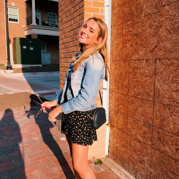 Profile Picture of Marney Jones (@jonesmarney) on Poshmark