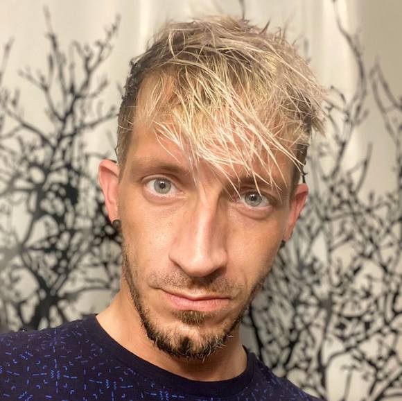 Profile Picture of Sean Ridgeway (@12s3an83) on Poshmark