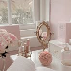 Profile Picture of Zoe Kalaitzis (@Zoe-Kalaitzis) on Facebook