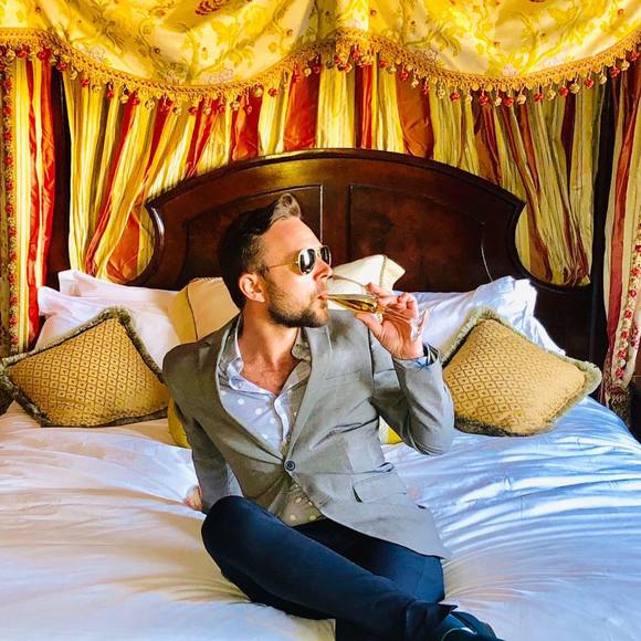 Profile Picture of Shawn Ash (@shawnash15) on Poshmark