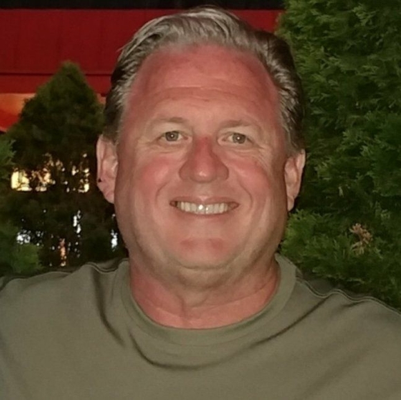 Profile Picture of Thomas Ramsey (@tmrbhm) on Poshmark