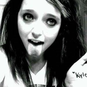 Profile Picture of Cassy Moore. (@casmoore15) on Myspace