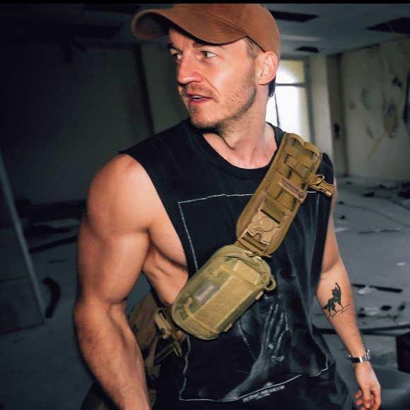 Profile Picture of Jeremy Abbott (@jeremyabbott) on Poshmark