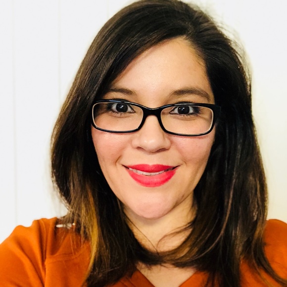 Profile Picture of Bianca Becker (@becker22slg) on Poshmark