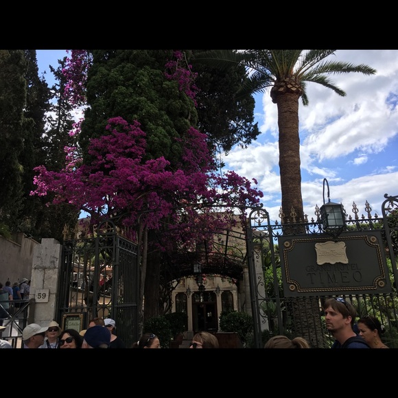 Profile Picture of Sarah Rickards (@sarah_rickards) on Poshmark