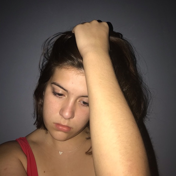 Profile Picture of Antonella Torres (@4nt0n3ll4) on Poshmark