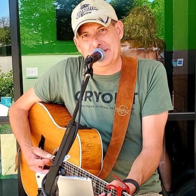 Profile Picture of Christopher John (@niemcf) on Twitter