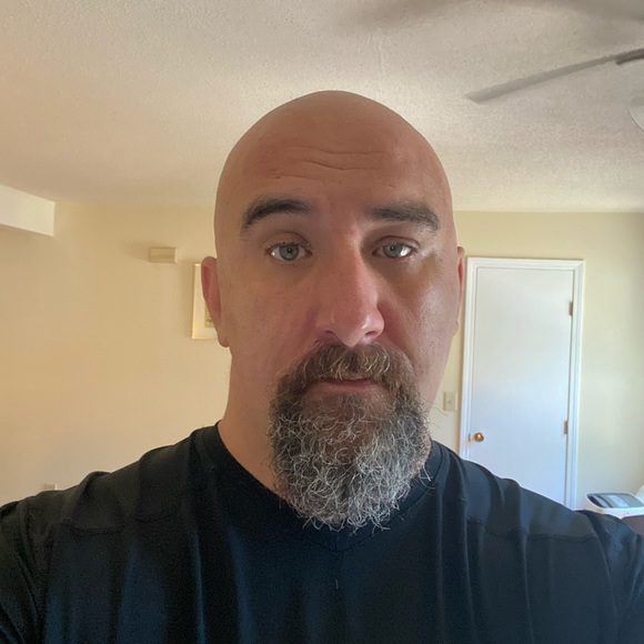 Profile Picture of Charles Obuchowski (@crobuchowski) on Poshmark