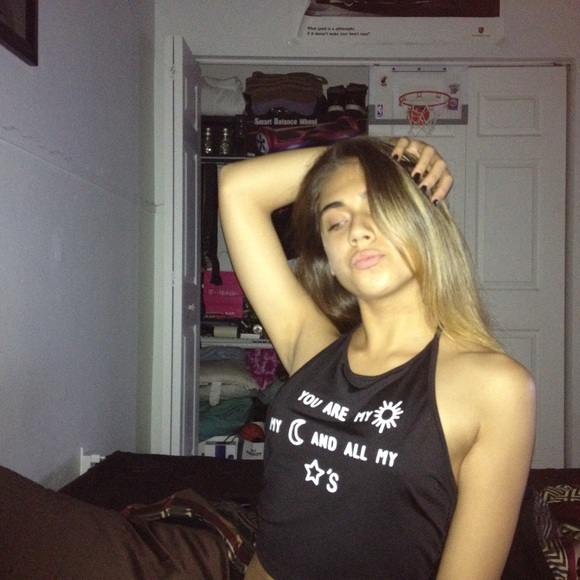 Adriana Adrianza - Poshmark Profile Picture of Adriana Adrianza (@adri_xo) on Poshmark