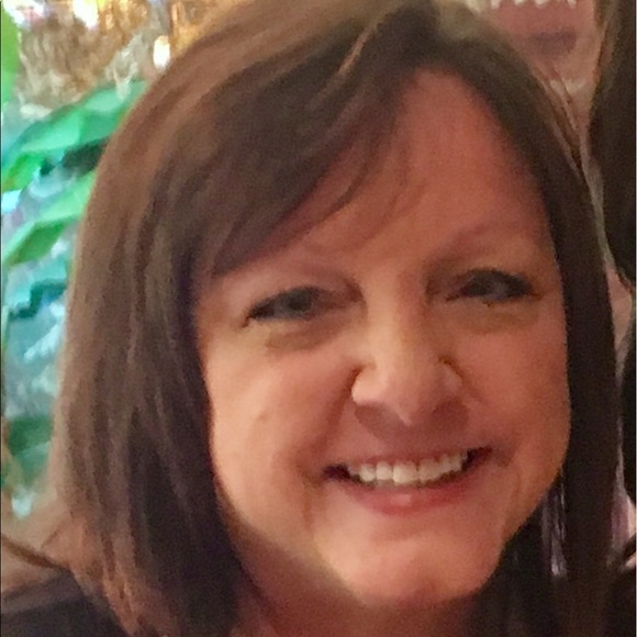 Profile Picture of Lisa Kerby (@kerby2) on Poshmark