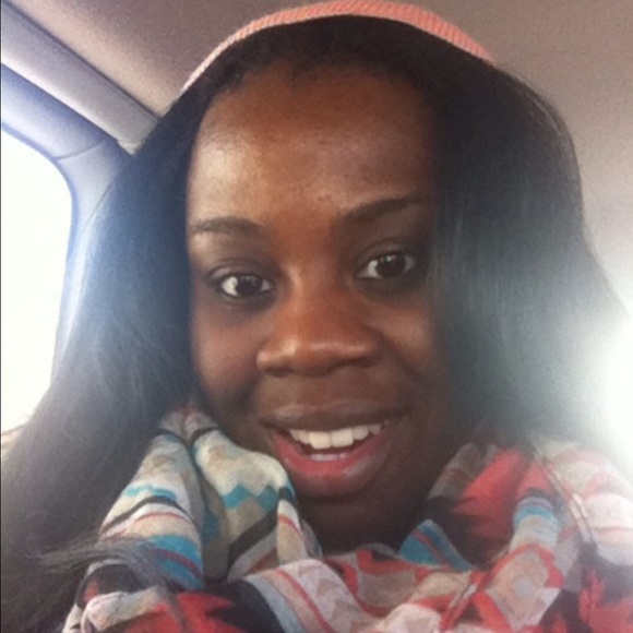 Profile Picture of Chinwe Okike (@chinwe90) on Poshmark