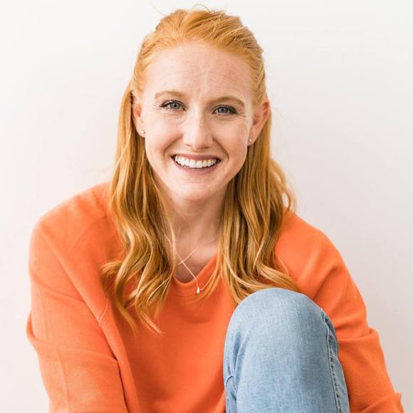 Profile Picture of Amanda Clifford (@adclifford19) on Poshmark