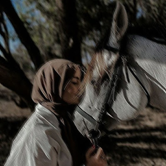 Aleena Shahzad - Poshmark Profile Picture of Aleena Shahzad (@aleenashahzad) on Poshmark