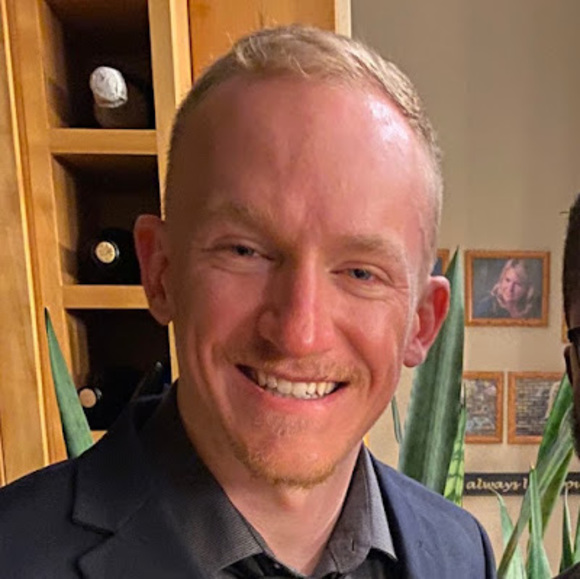 Profile Picture of Andrew Ogren (@aogren17) on Poshmark