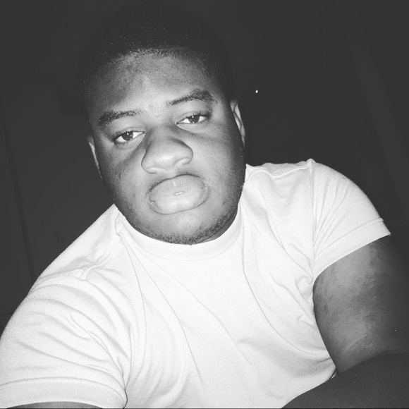 Profile Picture of Lionel Lafontant (@lionellafontant) on Poshmark