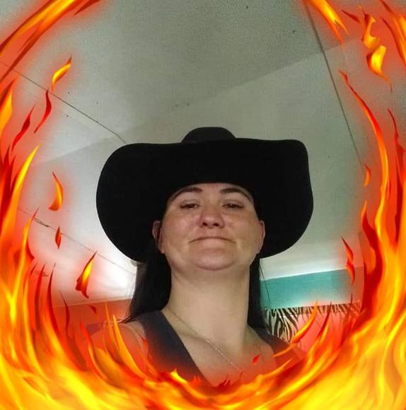 Profile Picture of Diana Sprowls (@dianasprowls87) on Poshmark