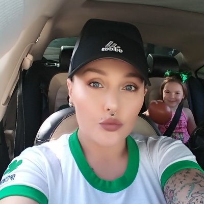 Profile Picture of Kim Loveday (@loveday1072) on Twitter