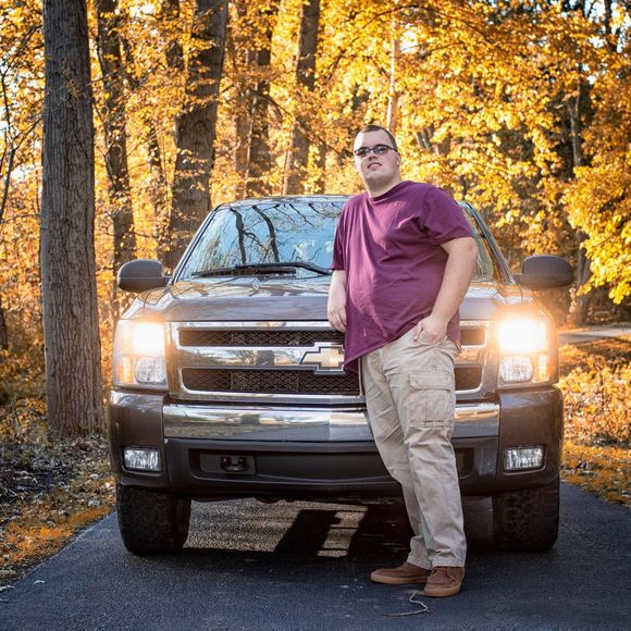 Profile Picture of Nathan Dix (@nathandix) on Poshmark