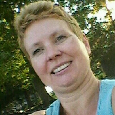 Profile Picture of Sandra Rooney (@auntsammy70) on Twitter