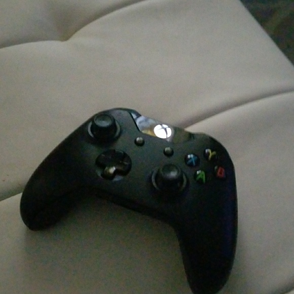 Profile Picture of Joshua Parnell (@blakkb84) on Poshmark