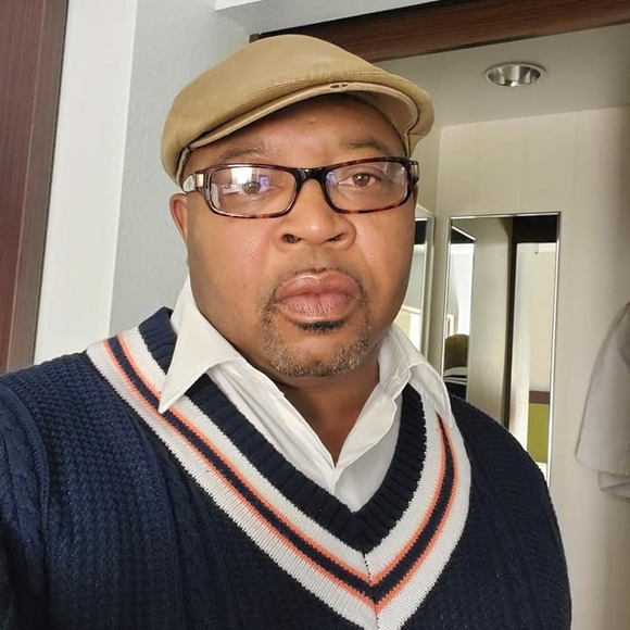 Profile Picture of Darren Maxwell (@dmax131) on Poshmark