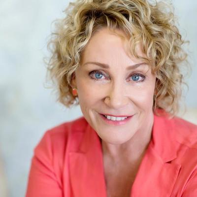 Profile Picture of Steffi Jo (@EssenceCoach) on Twitter