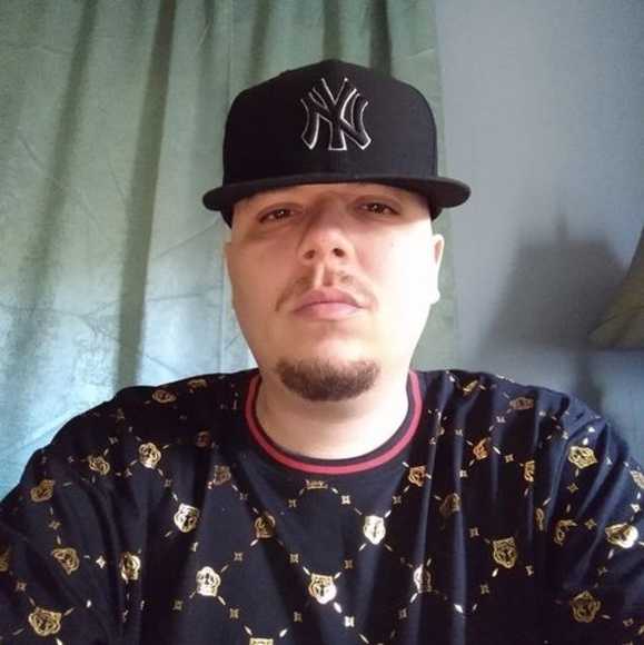 Profile Picture of Daniel Peery (@danielpeery) on Poshmark