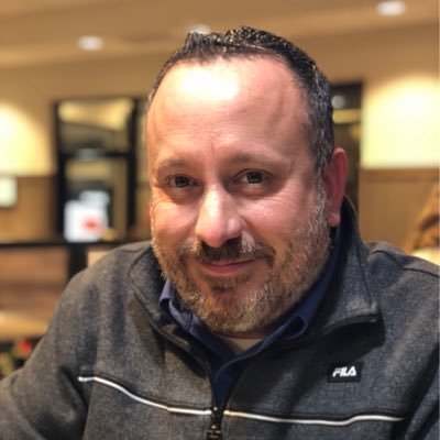 Profile Picture of Matt Zuckerman (@mattdude70) on Twitter