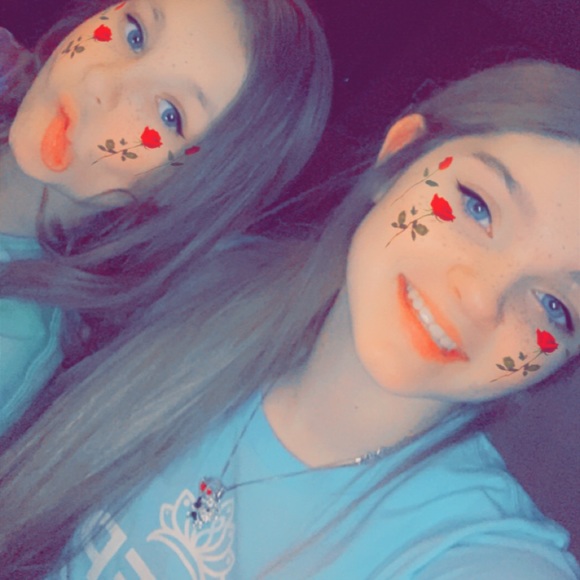 Profile Picture of Kayla Obermeyer (@kaylaobermeyer) on Poshmark