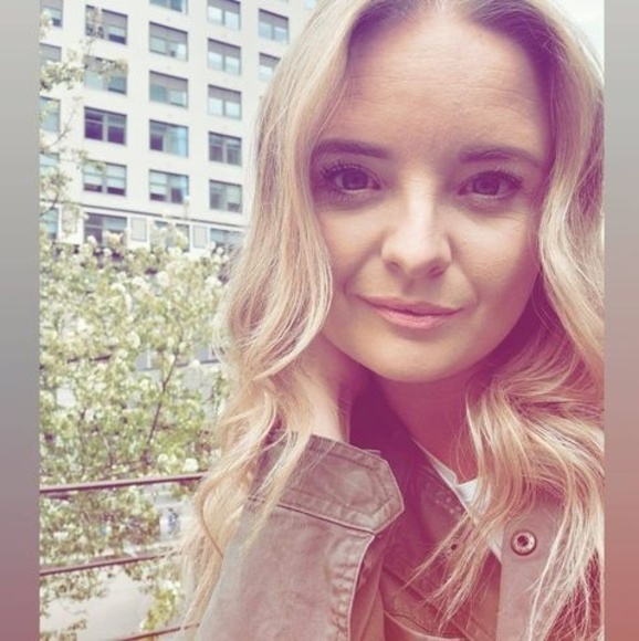 Profile Picture of Chessie Stakeman (@chessiestakeman) on Poshmark