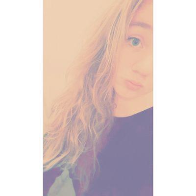 Profile Picture of Stephanie (@StephanieAdee) on Twitter