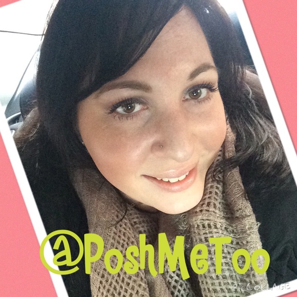 Profile Picture of Melanie Serrano (@poshmetoo) on Poshmark