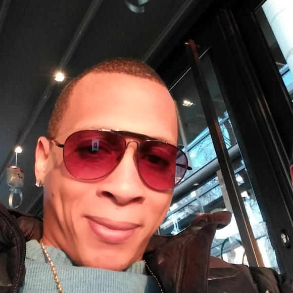 Profile Picture of Myron Hilaire (@myronhilaire) on Poshmark