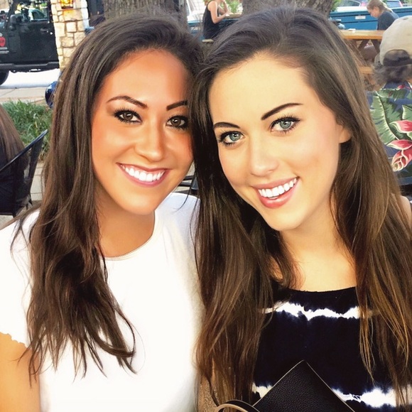 Profile Picture of Caroline Byers (@carolinebye) on Poshmark