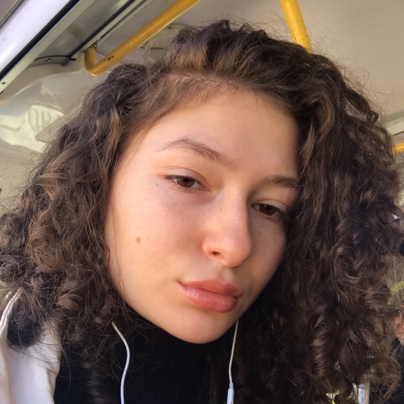 Profile Picture of Diana Kataev (@juliekataev) on Poshmark