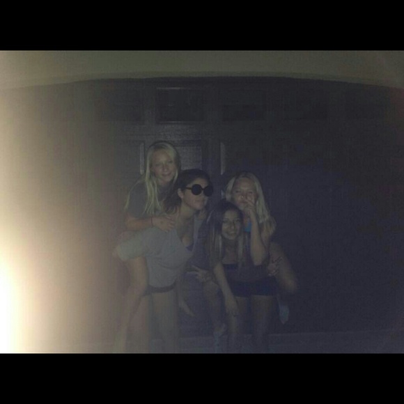 Profile Picture of Katelin Curry (@katelinjade_) on Poshmark