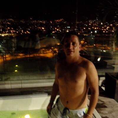 Profile Picture of Robert Quintero (@RobertQuinter20) on Twitter
