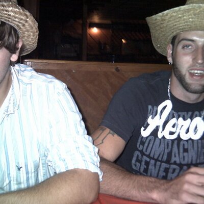 Profile Picture of Andy Loveless (@JLove087) on Twitter