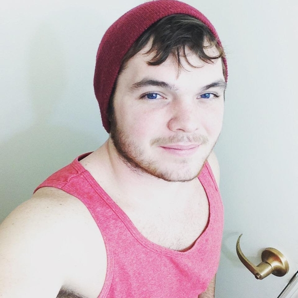 Profile Picture of Alec Smith (@alecsmith896) on Poshmark