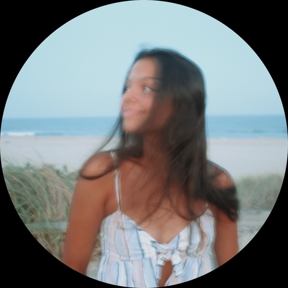 Profile Picture of Brianna Otto (@briotto) on Poshmark