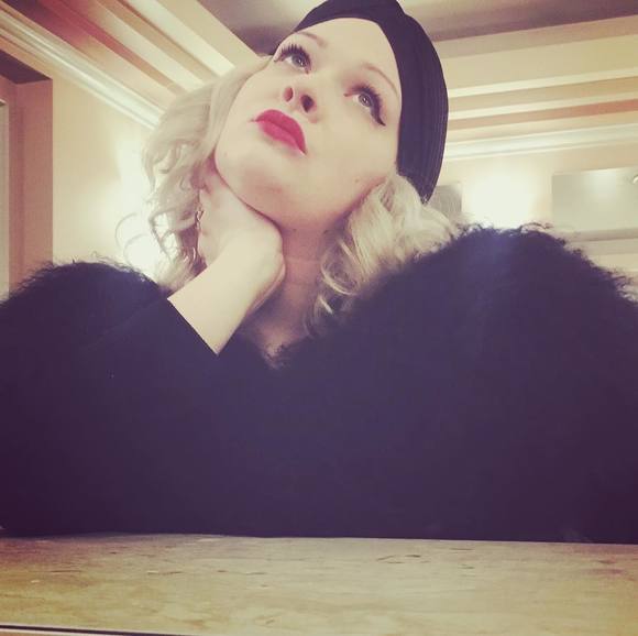 Profile Picture of Annick Blomdahl (@antiquedahl) on Poshmark