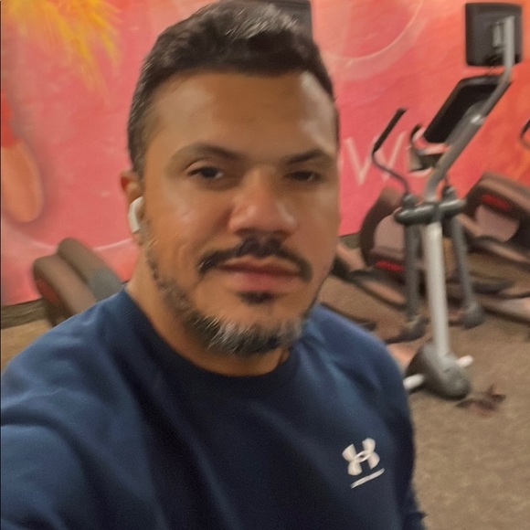Profile Picture of Mário Sousa (@mariosousa906) on Poshmark