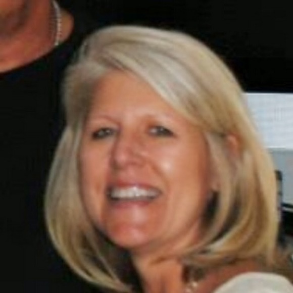 Profile Picture of Jeri Kirkpatrick (@jerisk) on Poshmark